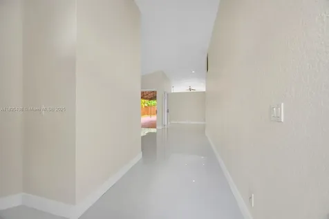 9785 NW 29th Terrace Doral FL 33172