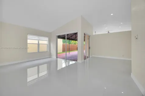 9785 NW 29th Terrace Doral FL 33172
