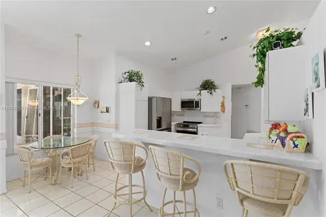 10257 SW 12th Street Pembroke Pines FL 33025