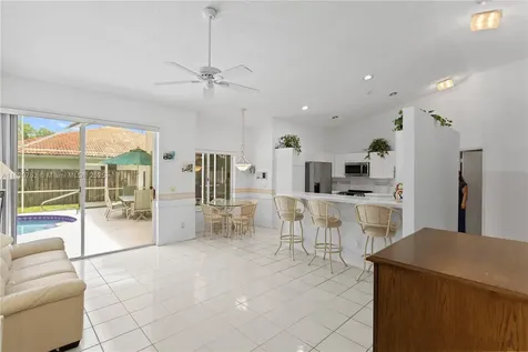 10257 SW 12th Street Pembroke Pines FL 33025