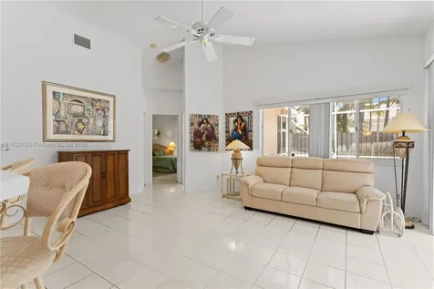 10257 SW 12th Street Pembroke Pines FL 33025