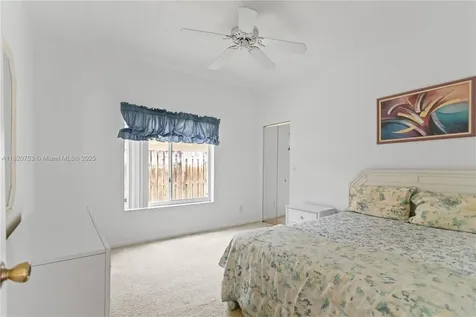 10257 SW 12th Street Pembroke Pines FL 33025