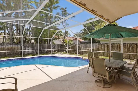 10257 SW 12th Street Pembroke Pines FL 33025