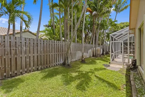 10257 SW 12th Street Pembroke Pines FL 33025