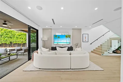550 NW 42nd Street Miami FL 33127