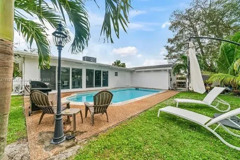 4140 N 36th Avenue Hollywood FL 33021