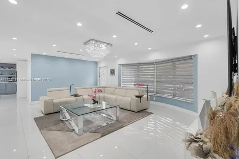 4140 N 36th Avenue Hollywood FL 33021