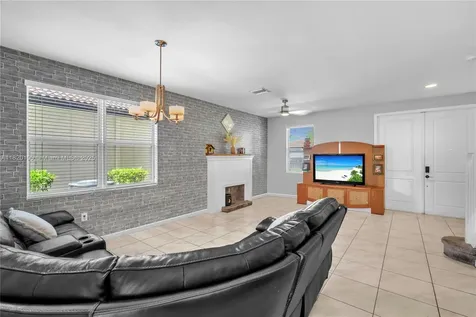2190 SE 2nd Street Homestead FL 33033