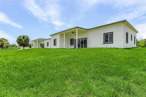 3512 2nd Street W. Lehigh Acres FL 33971