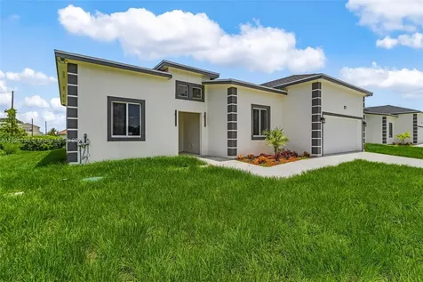 3512 2nd Street W. Lehigh Acres FL 33971