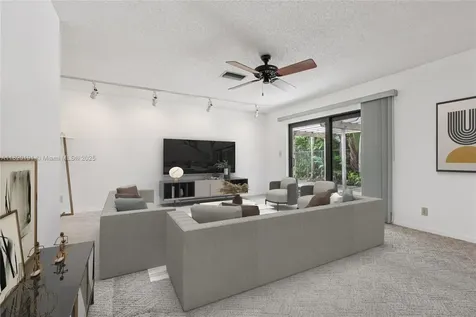 1860 NW 43rd Street Oakland Park FL 33309