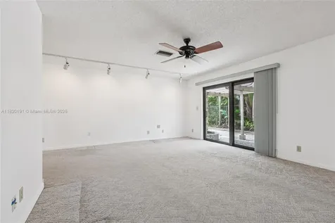 1860 NW 43rd Street Oakland Park FL 33309