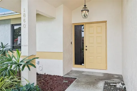 1860 NW 43rd Street Oakland Park FL 33309