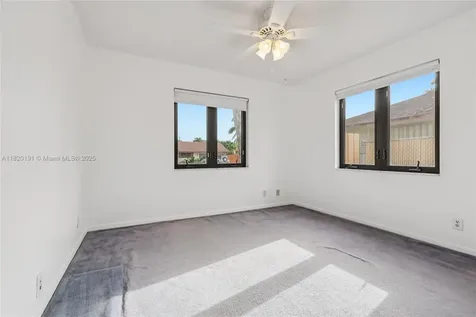 1860 NW 43rd Street Oakland Park FL 33309