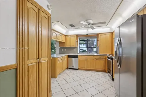 1860 NW 43rd Street Oakland Park FL 33309