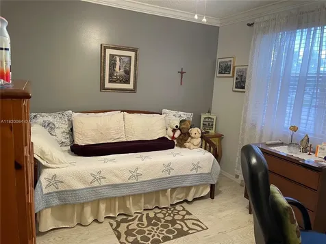 10422 NW 24th Place Sunrise FL 33322
