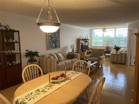 10422 NW 24th Place Sunrise FL 33322