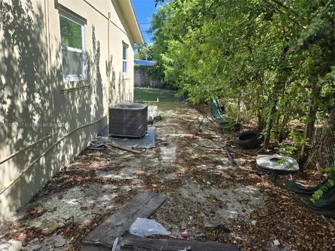 650 NW 38th Street Deerfield Beach FL 33064