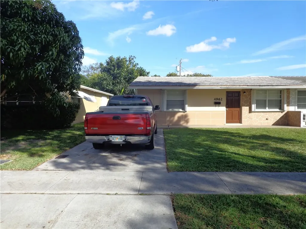 930 NW 96th Avenue Plantation FL 33324