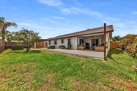 13811 SW 285th Terrace Homestead FL 33033