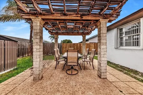 13811 SW 285th Terrace Homestead FL 33033