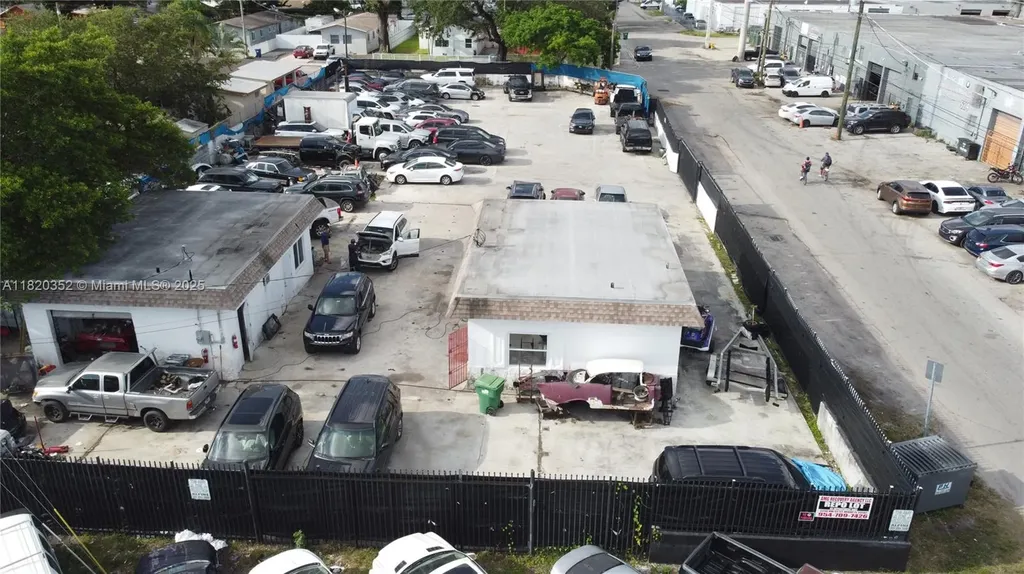 3398 NW 53rd Street Miami FL 33142