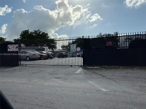 3398 NW 53rd Street Miami FL 33142