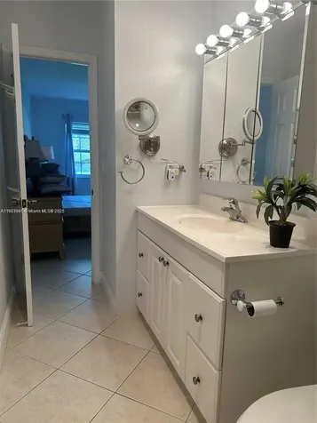 1520 Mckinley Street Hollywood FL 33020