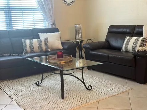 1520 Mckinley Street Hollywood FL 33020