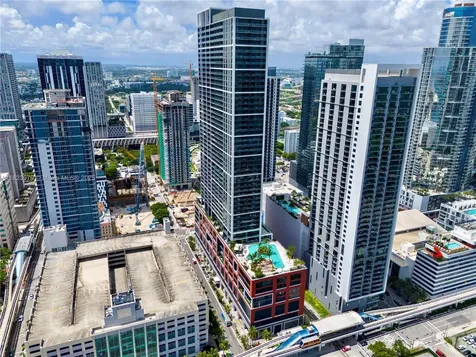 601 NE 1st Avenue Miami FL 33132
