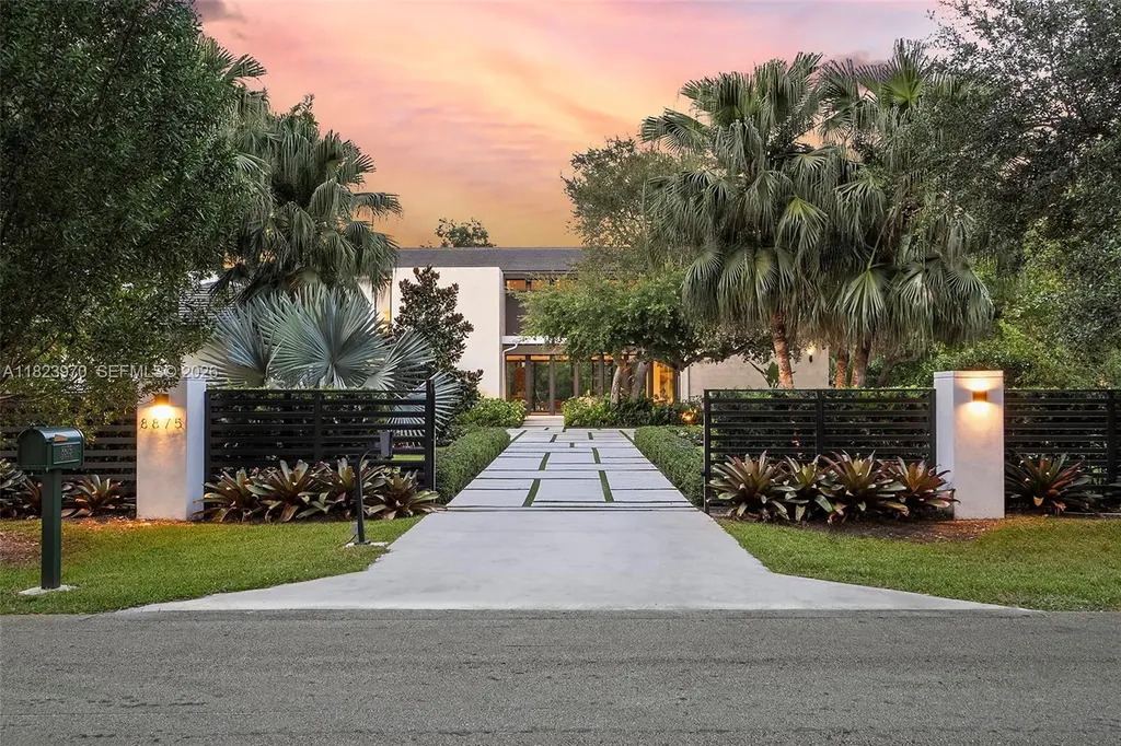 8875 SW 61st Court Pinecrest FL 33156