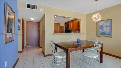 401 Ocean Drive Miami Beach FL 33139