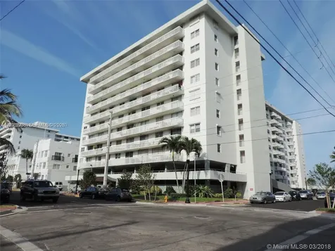 401 Ocean Drive Miami Beach FL 33139