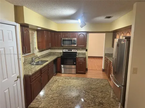 2660 Huron Way Miramar FL 33025