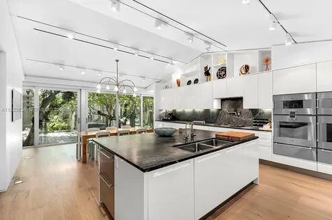 11 La Gorce Circle Miami Beach FL 33141