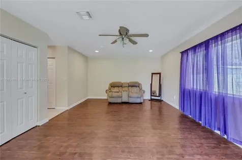 9921 Dominican Drive Cutler Bay FL 33189