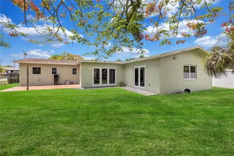 9921 Dominican Drive Cutler Bay FL 33189
