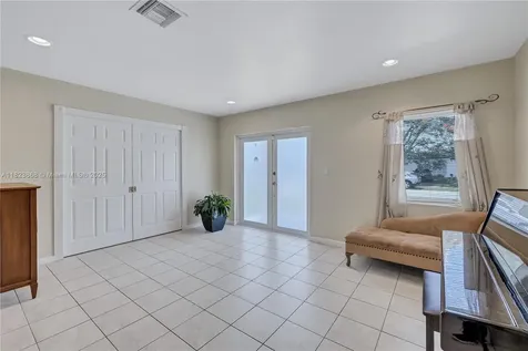 9921 Dominican Drive Cutler Bay FL 33189