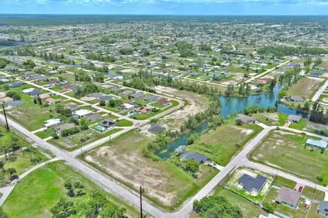 3417 Andalusia Boulevard Cape Coral FL 33909