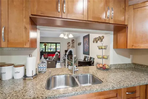 9264 NW 49th Place Sunrise FL 33351