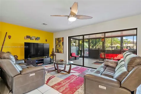 9264 NW 49th Place Sunrise FL 33351