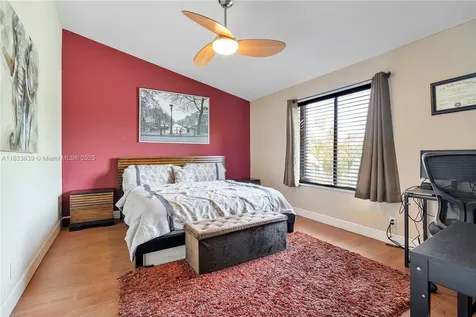 9264 NW 49th Place Sunrise FL 33351