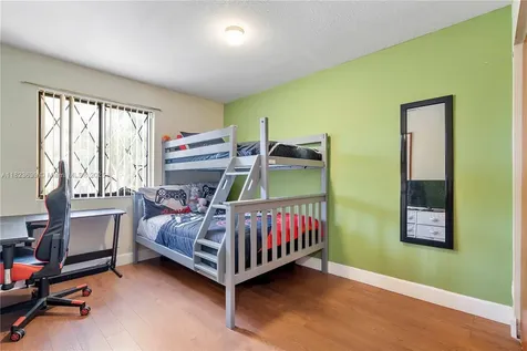 9264 NW 49th Place Sunrise FL 33351