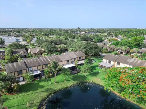 9264 NW 49th Place Sunrise FL 33351