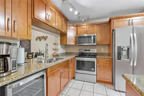 9264 NW 49th Place Sunrise FL 33351
