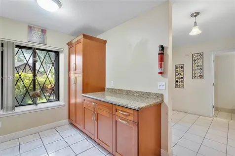 9264 NW 49th Place Sunrise FL 33351