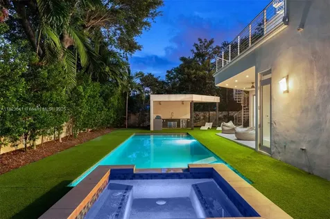 10620 SW 74th Avenue Pinecrest FL 33156