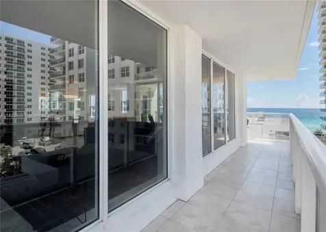 2751 S Ocean Drive Hollywood FL 33019