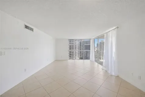 3731 N Country Club Drive Aventura FL 33180
