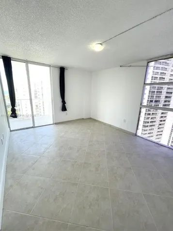3731 N Country Club Drive Aventura FL 33180